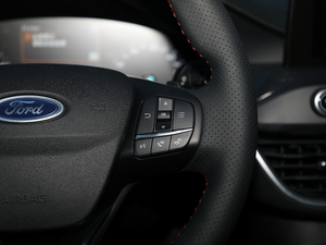 2019 EcoBoost 180ԄST Line V п؅^