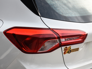 2019Ɏ EcoBoost 180 Ԅh V ^