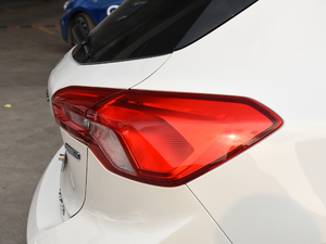 2019Ɏ EcoBoost 180 Ԅh V ^