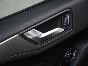 2019Ɏ EcoBoost 180 Ԅh V g