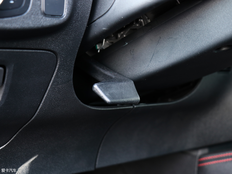 2019˹  EcoBoost 180ԄST Line V