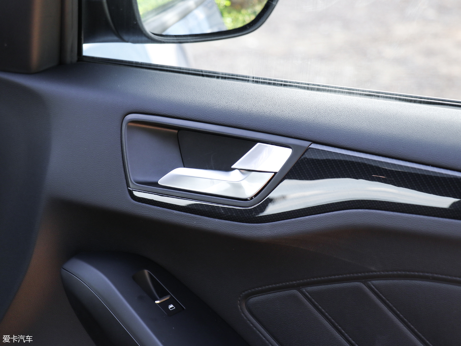 2019˹  EcoBoost 180ԄST Line V