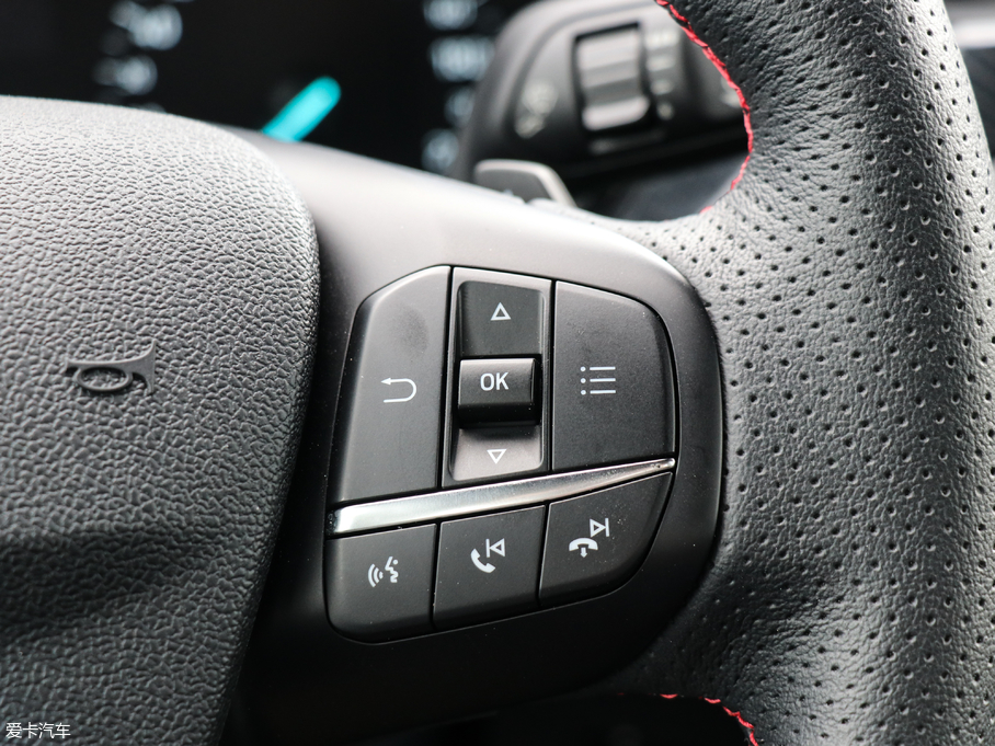 2019˹  EcoBoost 180ԄST Line V