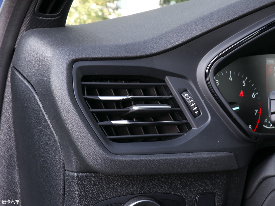 2019˹  EcoBoost 180Ԅ(dng)ST Line (gu)V