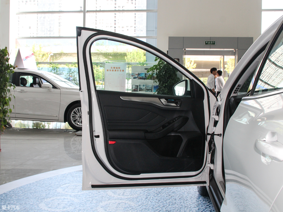 2019˹  EcoBoost 180Ԅhҫ V