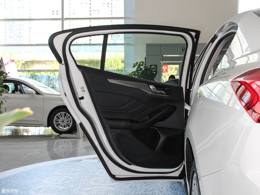 2019˹  EcoBoost 180Ԅhҫ V