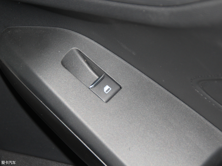 2019˹  EcoBoost 180Ԅhҫ V