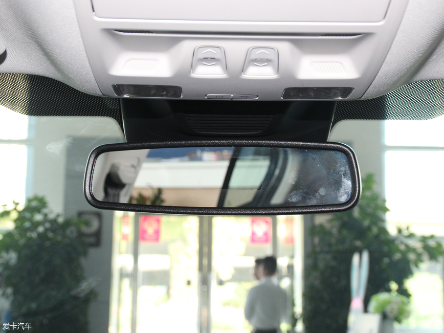 2019˹  EcoBoost 180Ԅ(dng)hҫ (gu)V