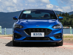 2019 EcoBoost 180ԄST Line V ǰ