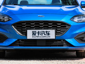 2019 EcoBoost 180ԄST Line V оW