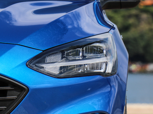 2019 EcoBoost 180ԄST Line V 