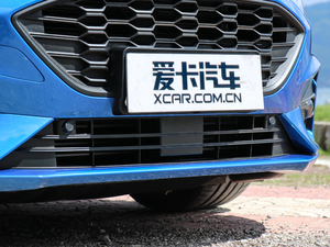 2019 EcoBoost 180ԄST Line V (ji)^