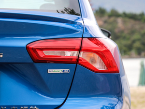 2019 EcoBoost 180ԄST Line V β