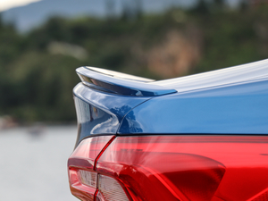 2019 EcoBoost 180ԄST Line V ^