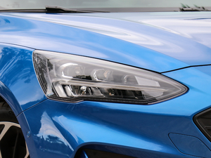 2019 EcoBoost 180ԄST Line V ^