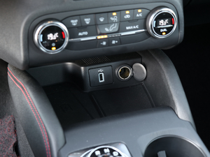 2019 EcoBoost 180ԄST Line V g