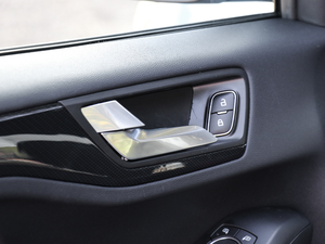 2019 EcoBoost 180ԄST Line V g