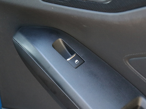 2019 EcoBoost 180ԄST Line V g