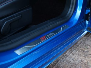 2019 EcoBoost 180ԄST Line V g