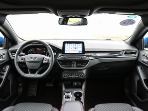 2019 EcoBoost 180ԄST Line V ȫ