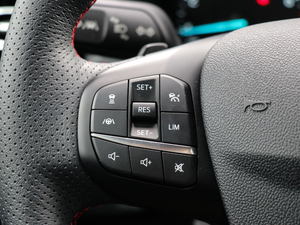 2019 EcoBoost 180ԄST Line V п؅^