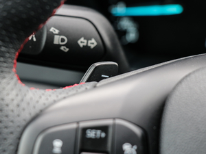 2019 EcoBoost 180ԄST Line V п؅^