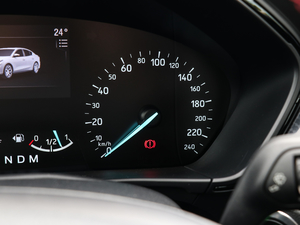 2019 EcoBoost 180ԄST Line V п؅^