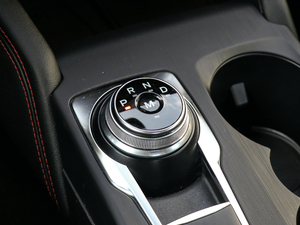 2019 EcoBoost 180ԄST Line V QU