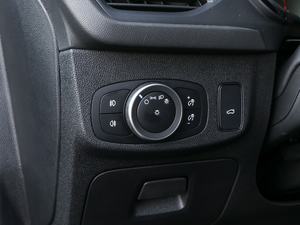 2019 EcoBoost 180ԄST Line V п؅^