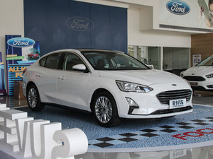 2019 EcoBoost 180Ԅhҫ V w^