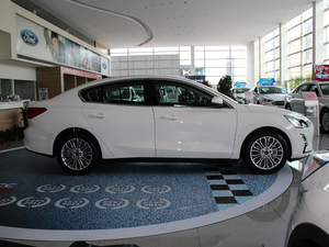 2019 EcoBoost 180Ԅhҫ V w^