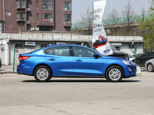 2019 EcoBoost 125Ԅh V w^