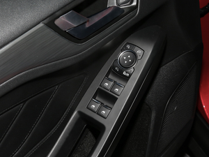 2019 EcoBoost 180Ԅhҫ V {܇ƅ^	