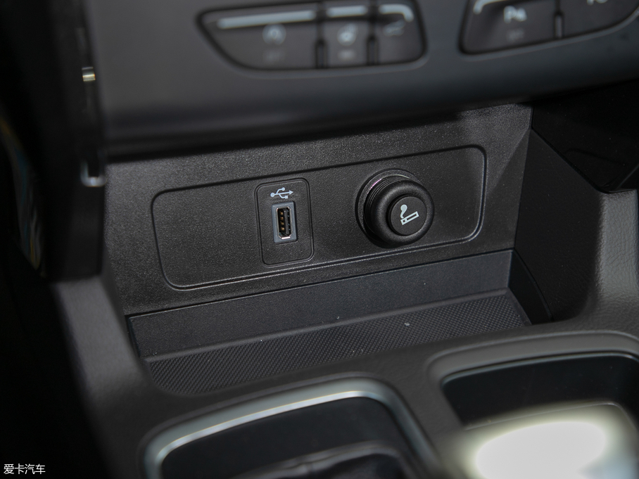 2019������ EcoBoost 245 ��������� ��V