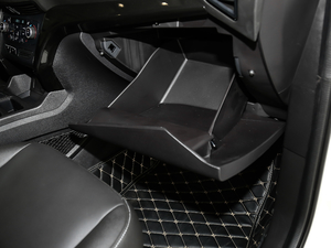 2019款EcoBoost 180 两驱豪翼型 国VI 手套箱