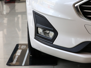 2019EcoBoost 180 ǿؕr V ^