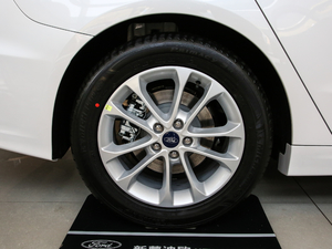 2019EcoBoost 180 ǿؕr V ^