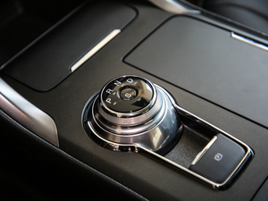 2019EcoBoost 180 ǿؕr V п؅^