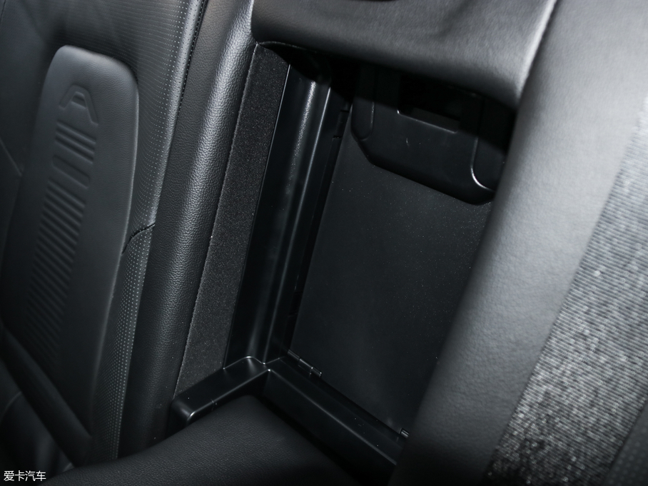 2020˹Active EcoBoost 180 Ԅӄҫ