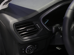 2020EcoBoost 180 Ԅ(dng)ų п؅^(q)