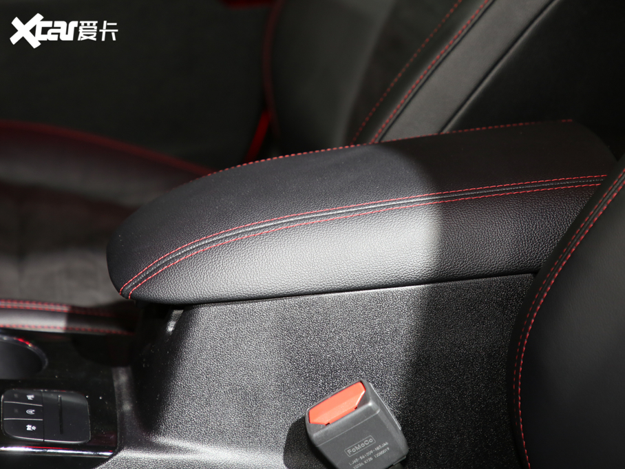 2020JH EcoBoost 245 v ST-LINE