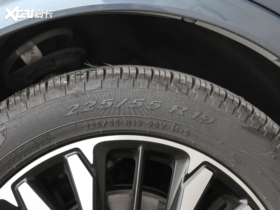 2020JH EcoBoost 245 v ST-LINE