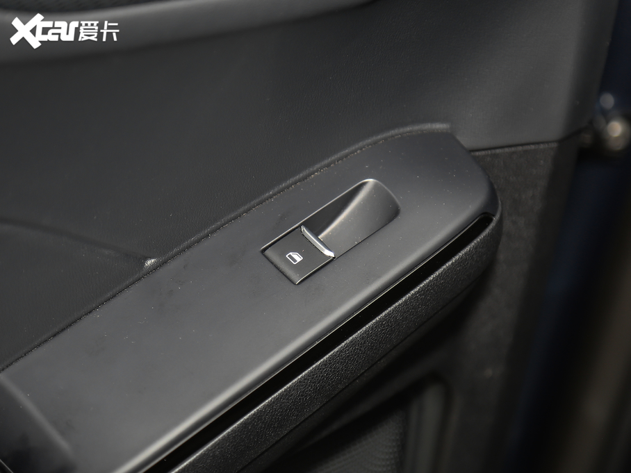 2020JH EcoBoost 245 v ST-LINE