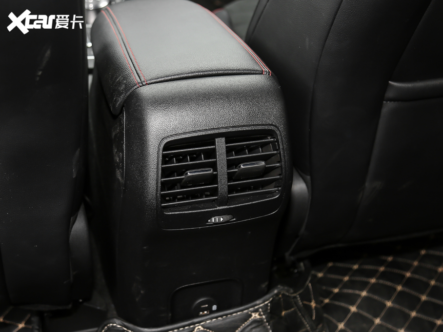 2020JH EcoBoost 245 v ST-LINE