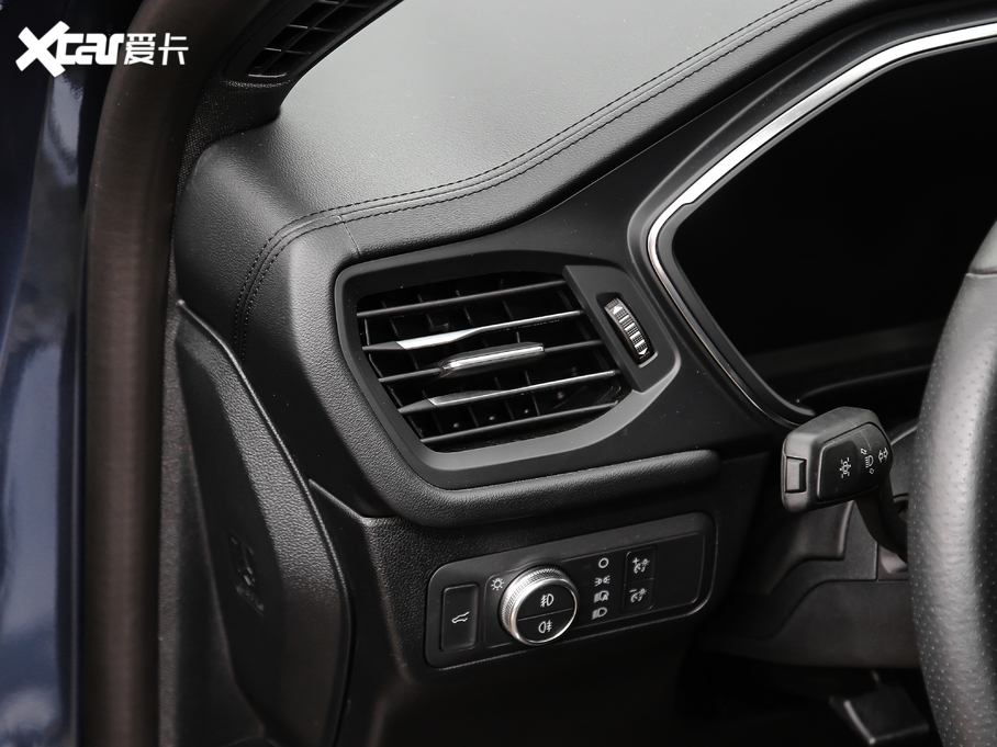 2020JH EcoBoost 245 v ST-LINE