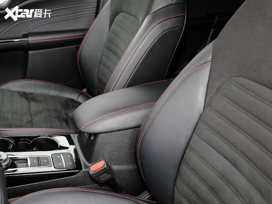 2020JH EcoBoost 245 v ST-LINE