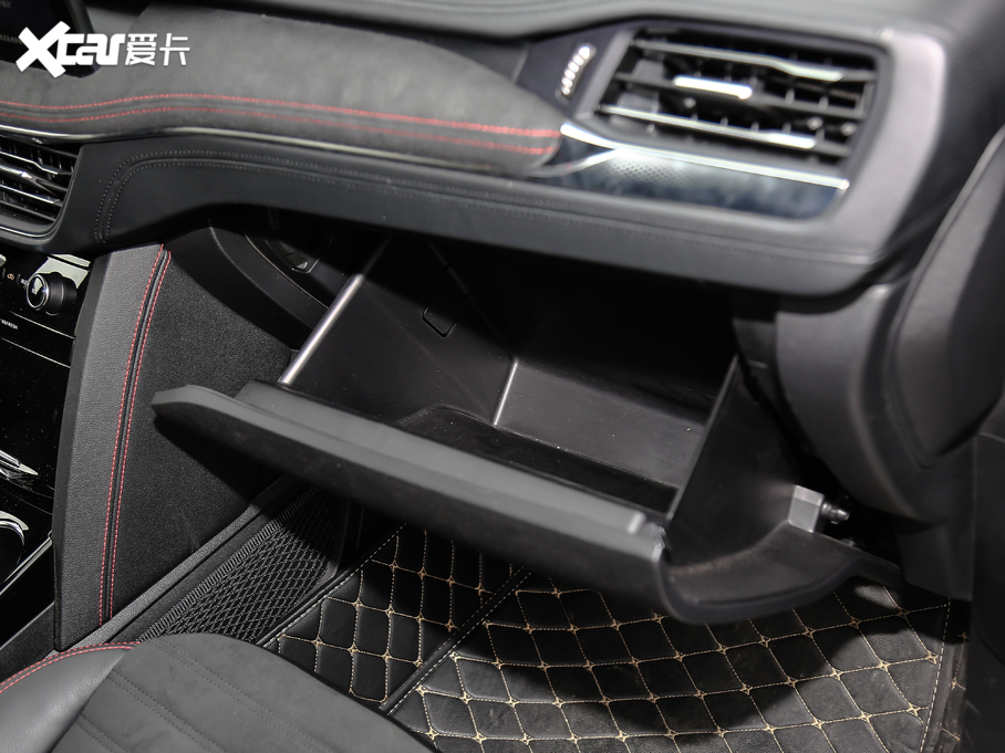 2020JH EcoBoost 245 v ST-LINE