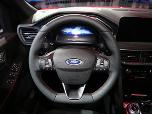 2020EcoBoost 245 v ST-LINE P