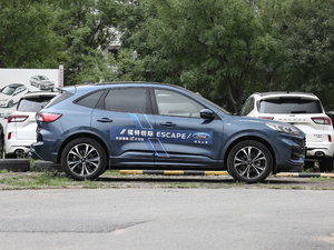 2020EcoBoost 245 v ST-LINE w^