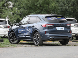 2020EcoBoost 245 v ST-LINE 45